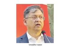 ভারত ‘হাসিনা কার্ড’ খেলে আবার বন্ধুত্বও চায়  
