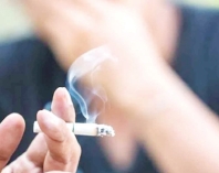 ধূমপানে ক্যান্সারের ইঙ্গিত  