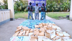 নোয়াখালীতে ৩ লাখ ২০ হাজার টাকার নিষিদ্ধ পলিথিন জব্দ