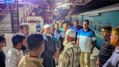 ঈশ্বরদীতে মহানন্দা ট্রেনে শানটিং ইঞ্জিনের ধাক্কা, আহত ১৫