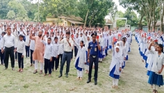 মাদক ও স্মার্টফোন আসক্তিকে শিক্ষার্থীদের লাল কার্ড