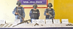 কক্সবাজারের টেকনাফে কোস্ট গার্ডের বিশেষ অভিযান 