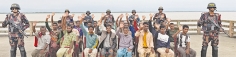 বঙ্গোপসাগরে মিয়ানমারের আরাকান আর্মির হাতে আটক ২৪ জেলেকে ফেরত নিয়ে এলো বিজিবি 