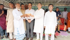 শিক্ষার্থীদের মানবিকতায় মুগ্ধ হয়ে পাশে দাঁড়ালেন প্রধানমন্ত্রী