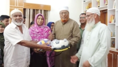 রংপুরে বিভিন্ন শিক্ষা প্রতিষ্ঠানে ক্রীড়া সামগ্রী বিতরণ