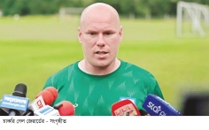 নিরাপত্তার অভিযোগের পরই বরখাস্ত বাংলাদেশ কোচ 