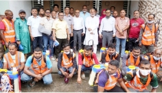 খুলনায় ডেঙ্গু প্রতিরোধে ৩১ ওয়ার্ডে লার্ভা নিধন অভিযান শুরু