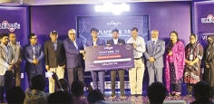 চ্যাম্পিয়ন 'ডেভিয়েশন' 