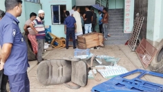 চাঁদা না দেওয়ায় অফিসে হামলা-লুটপাটের অভিযোগ, ২ নেতা আটক