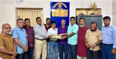 এমইউজের নির্বাচিত কমিটির নিকট দায়িত্ব হস্তান্তর 