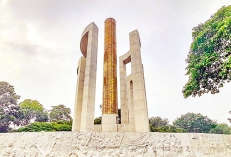 জুলাই স্মৃতিস্থম্ভের নির্মাণ কাজ  