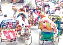 ব্যাটারিচালিত অটোরিকশায় সড়কে বিশৃঙ্খলা  