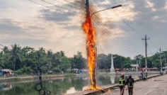 চাঁদপুর শহরে আগুনে পুড়ল বিদ্যুৎ, ইন্টারনেট ও ডিসের তার