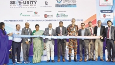 নিরাপত্তা প্রযুক্তির সর্বশেষ উদ্ভাবনের প্রদর্শন 
