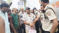 চুয়াডাঙ্গায় বাস থেকে ইয়াবাসহ আওয়ামী লীগ নেতা আটক