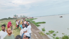 মেঘনায় ট্রলার ডুবে নিহত ১, নিখোঁজ একই পরিবারের ৪ জন