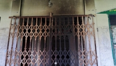 রাজবাড়ীতে বিএনপি কার্যালয়ের গেটে আগুন