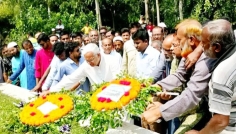 নবাবগঞ্জে চড়ারহাট গণহত্যা দিবসে শহীদদের প্রতি শ্রদ্ধা নিবেদন