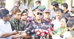 শারদীয় দুর্গাপূজা উপলক্ষে রমনা কালীমন্দির পরিদর্শন করলেন বিজিবি মহাপরিচালক 