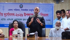 টাঙ্গাইলর বিভিন্ন পূজামণ্ডপে জেলা পরিষদের আর্থিক উপহার 