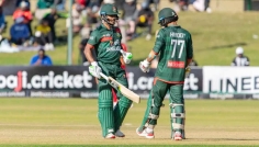আফগান পেসারদের তোপে ধুঁকছে টাইগাররা