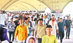 ছুটি শেষে রাজধানীতে ফিরছে কর্মজীবী মানুষ 