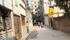 ডিএসসিসির সড়ক অবৈধভাবে খননকালে আটক ২