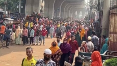 মজুরি বৃদ্ধির দাবিতে আশুলিয়ায় শ্রমিক-পুলিশ সংঘর্ষ, ২৫ কারখানায় ছুটি