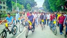 রংপুরে ডেঙ্গু প্রতিরোধে শতাধিক শিক্ষার্থীর সাইকেল র‌্যালি