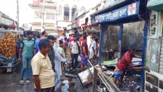 কসবায় অগ্নিকান্ডে ১০ দোকান পুড়ে ছাই, কোটি টাকার ক্ষতি