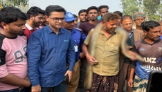 কুড়িগ্রামে ৯ ফুট লম্বা অজগর উদ্ধার, বন বিভাগের কাছে হস্তান্তর