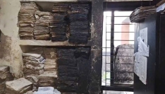 গভীর রাতে লক্ষ্মীপুর জেলা নির্বাচন অফিসে আগুন