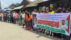 ঠাকুরগাঁওয়ে ব্যবসায়ীর ওপর হামলার প্রতিবাদে মানববন্ধন