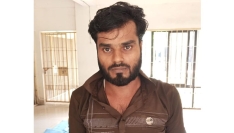 দামুড়হুদায় পুলিশের অভিযানে নিষিদ্ধ ছাত্রলীগ নেতা-সহ আটক ৫