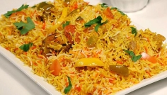 বিদেশ না গিয়ে ঘরেই ঝটপট তৈরি করুন মজাদার খিচুড়ি