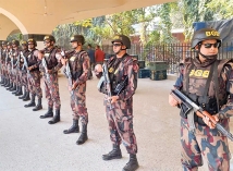 ঢাকায় টহল দিচ্ছে দেড় শতাধিক প্লাটুন বিজিবি 