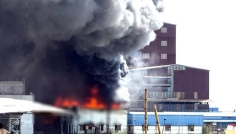 নারায়ণগঞ্জে ভোজ্য তেলের কারখানায় ভয়াবহ অগ্নিকাণ্ড