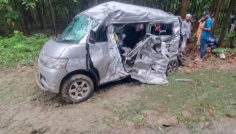 বাসের ধাক্কায় প্রাণ গেল একই পরিবারের ৫ জনের