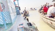 ভোলার মেঘনায় অবৈধ বালু উত্তোলনে বাধা দেওয়ায় গুলিবিদ্ধ ৩