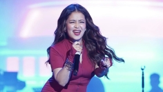 নেহা কক্করের মঞ্চ পারফরম্যান্সে তুমুল বিতর্ক