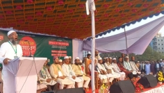 ‘যারা নির্বাচন এলে মাথায় টুপি দেয়, হাতে তসবি নেয় তারাই ধর্ম ব্যবসায়ী’