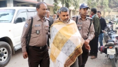 রংপুরে ঘুসের ৮ লাখ টাকাসহ শিক্ষক আটক