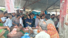 সিরাজগঞ্জে মাংসের দাম বেশি রাখায় ২ ব্যবসায়ীর জরিমানা