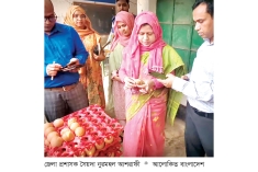 স্কুল ফিডিং কর্মসূচিতে ‘নিম্নমানের খাবার’  