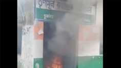 পশ্চিমবঙ্গে তৃণমূলের কার্যালয়ে হামলা-আগুনের অভিযোগ