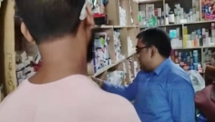 দামুড়হুদার দুই প্রতিষ্ঠানে অভিযান, ২৫ হাজার টাকা জরিমানা