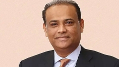 সাবেক ভূমিমন্ত্রীর ফ্ল্যাটে অভিযান, বিলাসবহুল সম্পদের ছড়াছড়ি