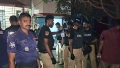 সাভারে ককটেল-বোমা তৈরির উপকরণ জব্দ, ভবন ঘিরে রেখেছে পুলিশ