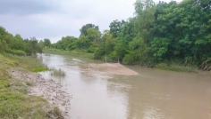 দেবহাটায় নিষেধাজ্ঞা অমান্য করে খাল দখলের অভিযোগ