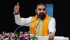 ফারাক্কার সব গেইট খুলে দিতে শুভেন্দুকে বিহারের মুখ্যমন্ত্রীর ফোন